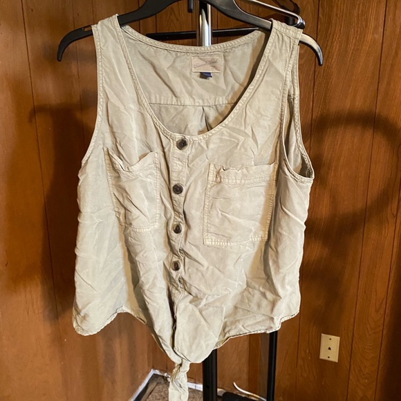 Button Up Tie Tank - Picture 1 of 2